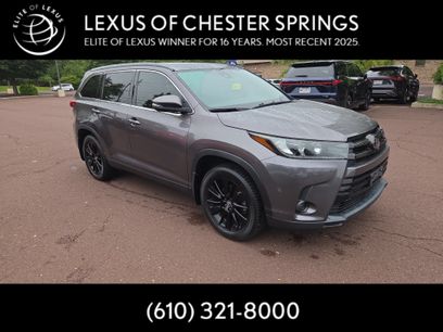 Used 2019 Toyota Highlander SE
