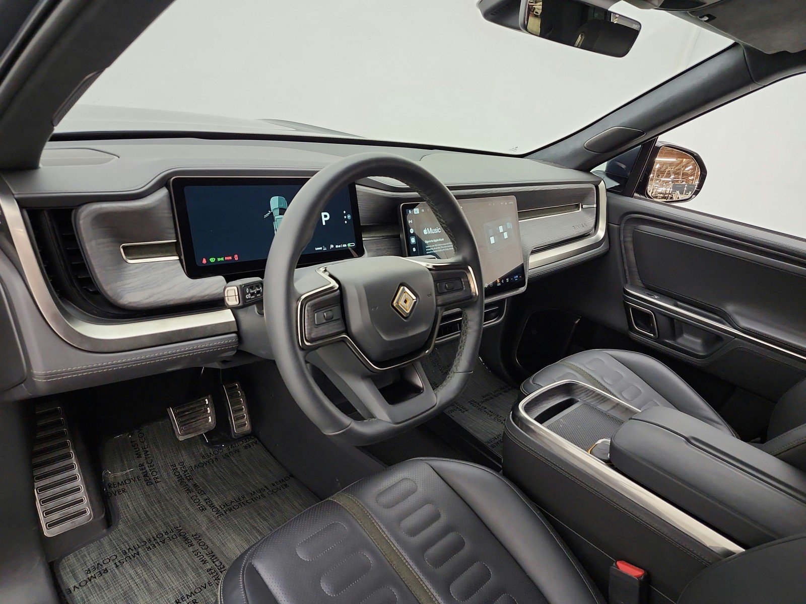 Used 2023 Rivian R1S Launch Edition Quad AWD/4WD image 9