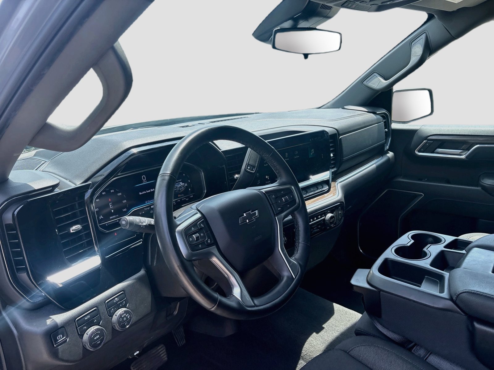 Used 2024 Chevrolet Silverado 1500 RST w/ LPO, Dark Essentials Package AWD/4WD image 9