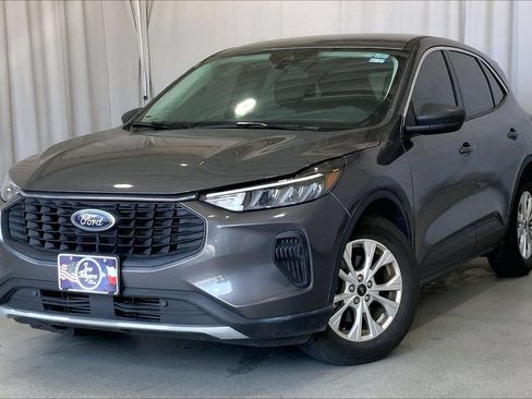 Used 2023 Ford Escape Active FWD image 2