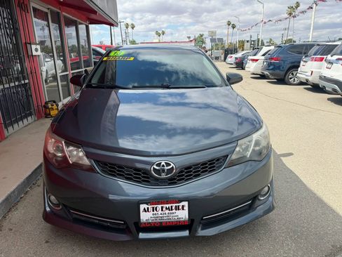 Used 2013 Toyota Camry SE FWD image 3