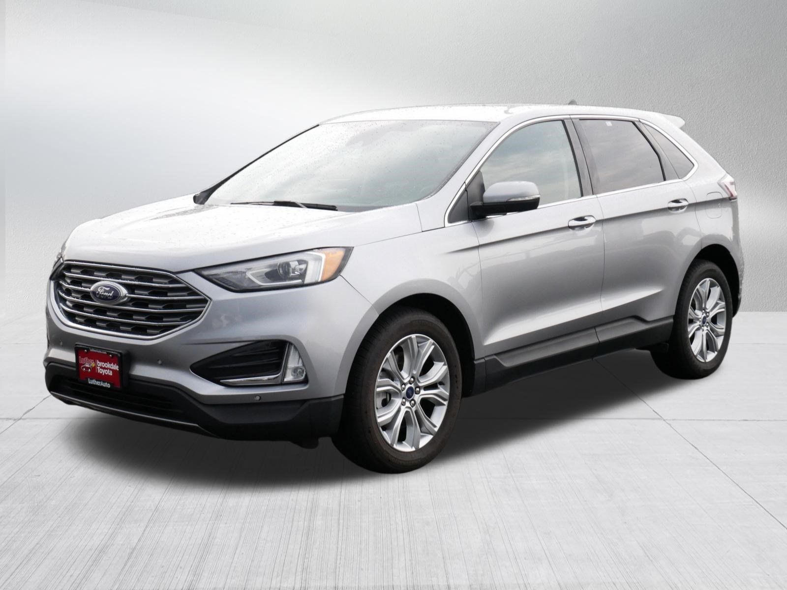 Used 2022 Ford Edge Titanium AWD/4WD image 3