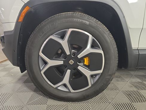 Used 2022 Rivian R1T Launch Edition AWD/4WD image 9