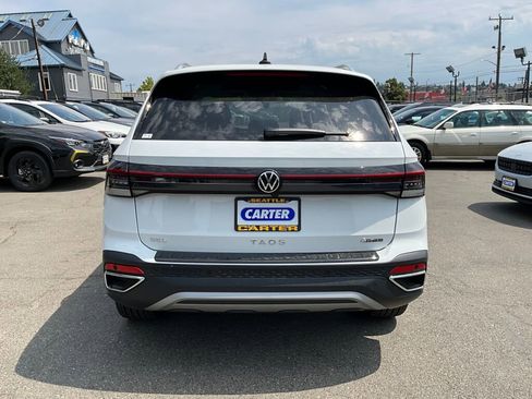 New 2025 Volkswagen Taos SEL image 7