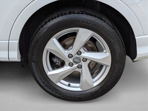 Used 2020 Audi Q3 2.0T Premium w/ Convenience Package image 23