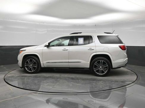 Used 2019 GMC Acadia Denali w/ Technology Package AWD/4WD image 5