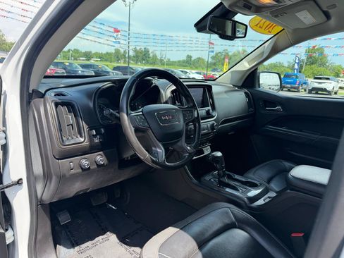 Used 2021 GMC Canyon AT4 w/ Driver Alert Package AWD/4WD image 13