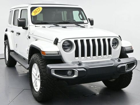 Used 2022 Jeep Wrangler Unlimited Sahara w/ LED Lighting Group AWD/4WD image 2