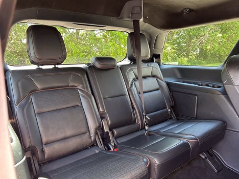 Certified 2025 Lincoln Navigator Black Label AWD/4WD image 26