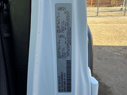 Used 2025 Jeep Wrangler Rubicon image 28