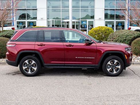 Used 2024 Jeep Grand Cherokee Limited 4xe w/ Luxury Tech Group II AWD/4WD image 1