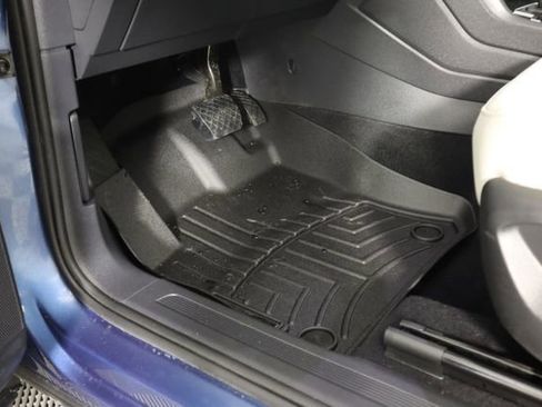 Used 2020 Volkswagen Tiguan SE w/ Panoramic Sunroof Package image 30