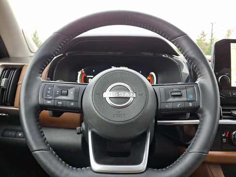 Used 2022 Nissan Pathfinder Platinum w/ Cargo Package image 20