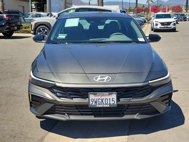 Certified 2025 Hyundai Elantra SEL FWD image 33