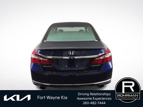Used 2017 Honda Accord Sport image 7