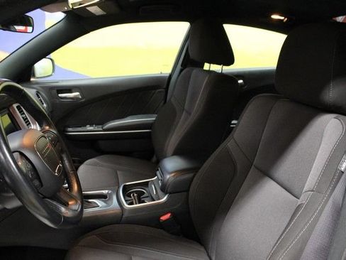 Used 2022 Dodge Charger SXT RWD image 18