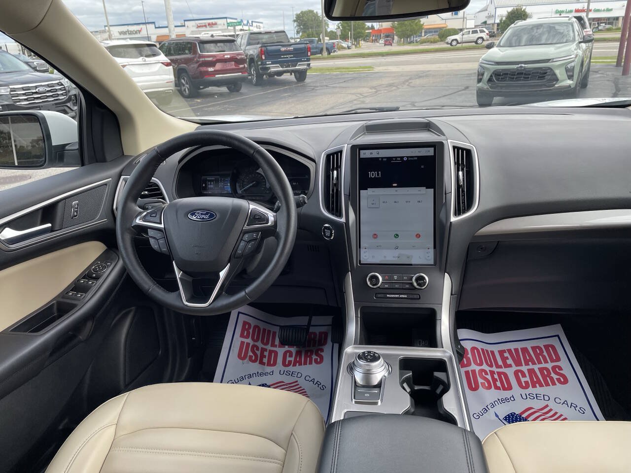 Used 2024 Ford Edge SEL w/ Convenience Package AWD/4WD image 2