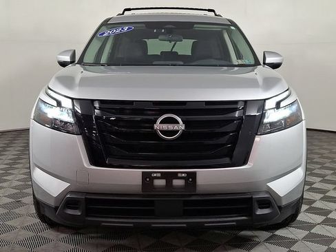 Used 2023 Nissan Pathfinder SV w/ Black Appearance Package AWD/4WD image 5