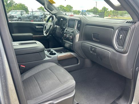 Used 2020 Chevrolet Silverado 1500 RST AWD/4WD image 16