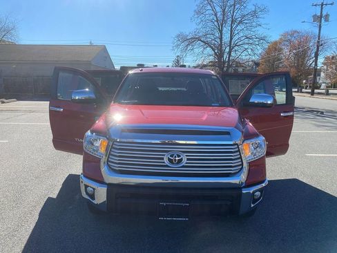 Used 2017 Toyota Tundra Limited w/ Limited Premium Package image 29
