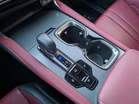 Used 2024 Lexus RX 500h F Sport image 15