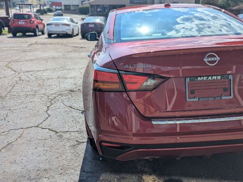 Used 2023 Nissan Altima 2.5 SV AWD/4WD image 8