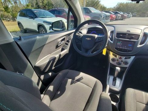 Used 2016 Chevrolet Trax LT image 7