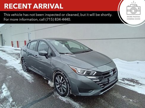Used 2024 Nissan Versa SV image 1