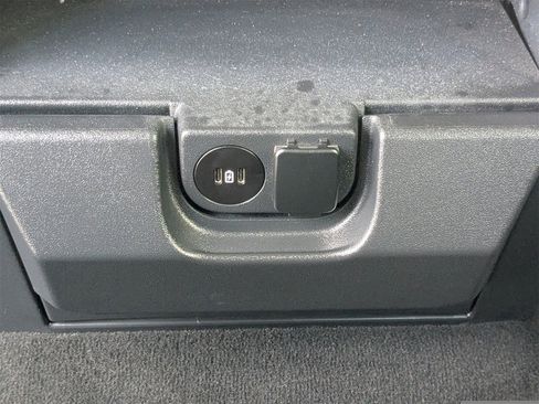 Used 2024 Ford F350 XLT image 14