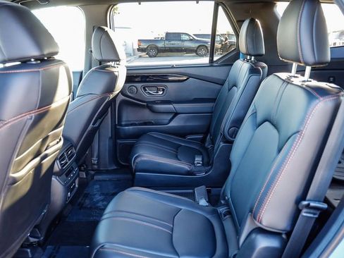 Used 2024 Honda Pilot TrailSport image 23