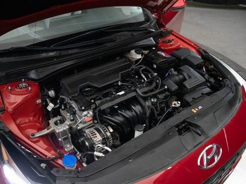 Used 2021 Hyundai Elantra Limited w/ Cargo Package image 27