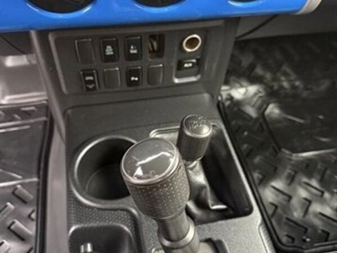 Used 2007 Toyota FJ Cruiser 4WD image 8