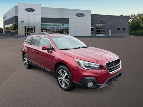 Used 2018 Subaru Outback 2.5i Limited AWD/4WD image 2