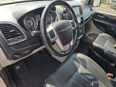 Used 2013 Chrysler Town & Country Touring FWD image 16