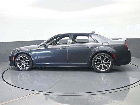 Used 2018 Chrysler 300 S w/ 300S Premium Group RWD image 3