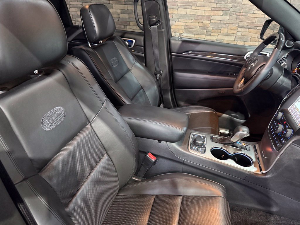 Used 2018 Jeep Grand Cherokee Overland AWD/4WD image 4