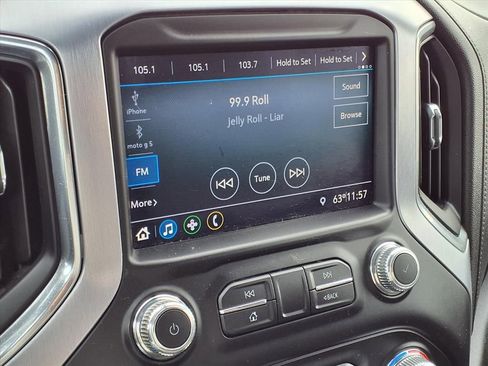 Used 2020 GMC Sierra 1500 SLE w/ SLE Value Package image 10