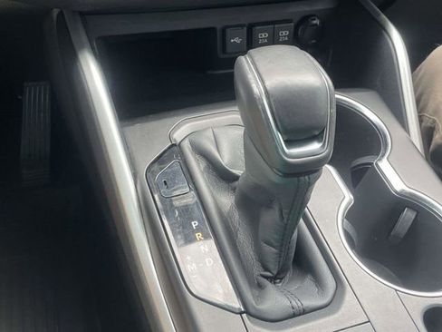 Used 2020 Toyota Highlander XLE FWD image 30