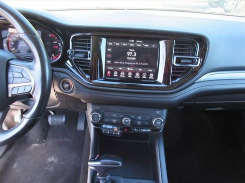 Used 2022 Dodge Durango SXT image 19