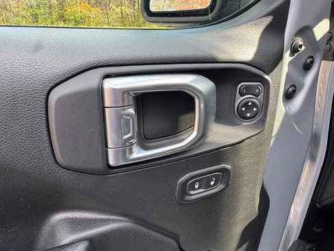 Used 2022 Jeep Wrangler Unlimited Rubicon 4xe w/ Dual Top Group image 12