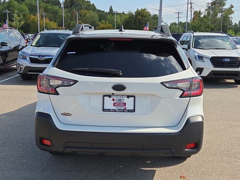 Certified 2025 Subaru Outback Onyx Edition XT AWD/4WD image 4