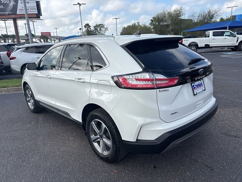 Used 2022 Ford Edge SEL w/ Convenience Package image 4