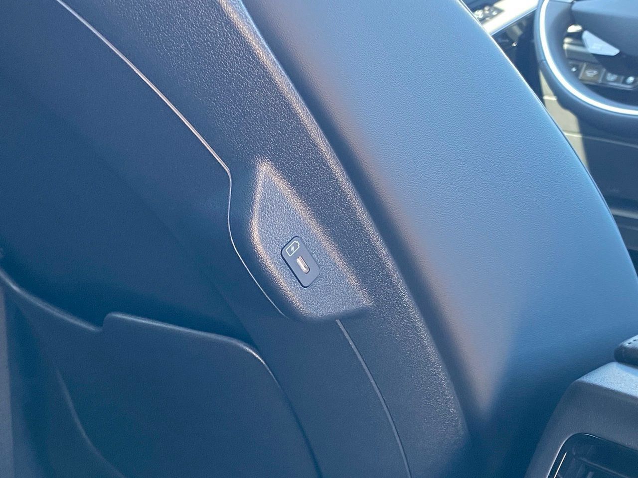 New 2026 Kia Niro EX FWD image 23