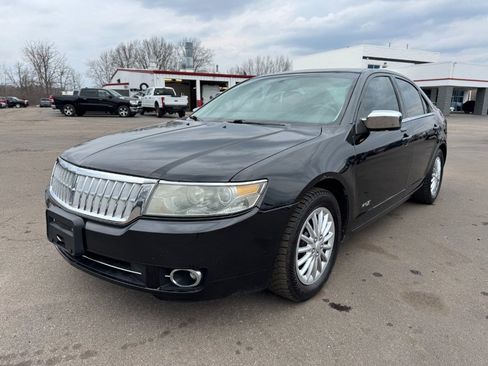 Used 2009 Lincoln MKZ image 1