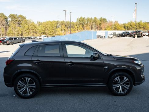 Used 2020 Mitsubishi Outlander Sport ES FWD image 11