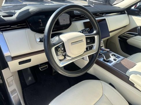 Used 2023 Land Rover Range Rover SE AWD/4WD image 18