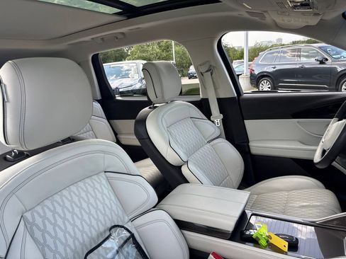 Used 2024 Lincoln Nautilus Black Label w/ Jet Appearance Package (87T) AWD/4WD image 11