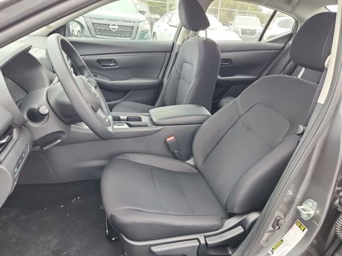 Used 2025 Nissan Sentra S FWD image 10