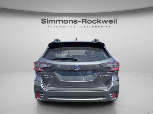 Used 2022 Subaru Outback Premium AWD/4WD image 3