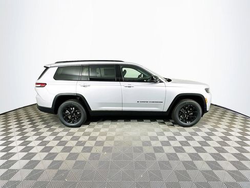 New 2026 Jeep Grand Cherokee L 4WD image 11